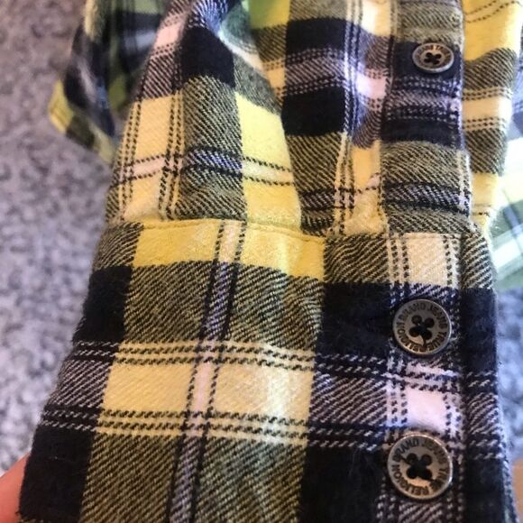 True Religion M Flannel Buttonup. Yellow/black/white plaid. Clueless Vibe!!!vmas - Picture 8 of 10